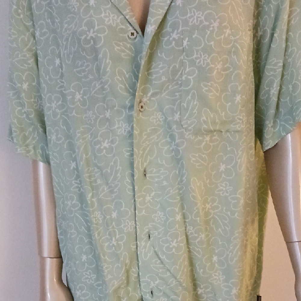 NWOT Mint Green Floral Mens Button-Down Shirt